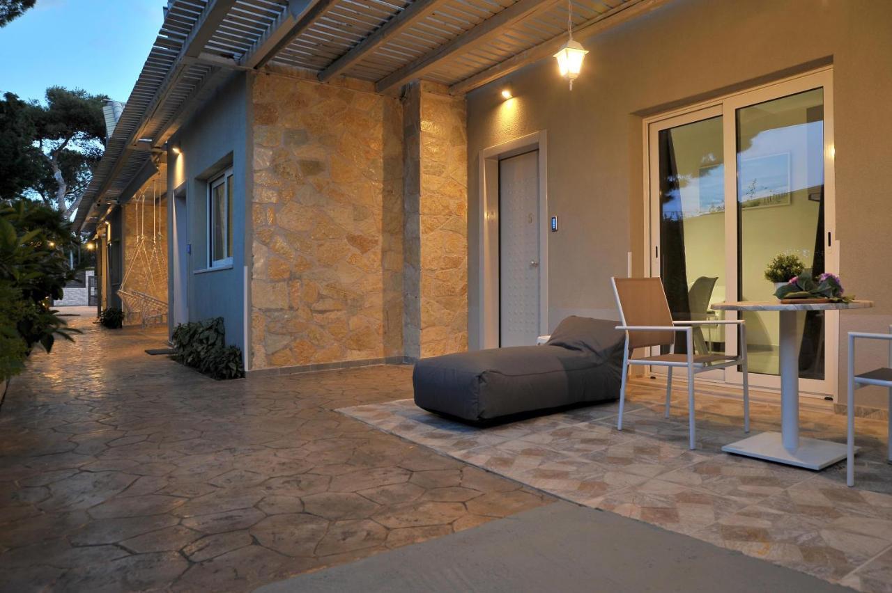 Alekos Luxury Suites Free 24H Transportation From - To Airport Луца Экстерьер фото