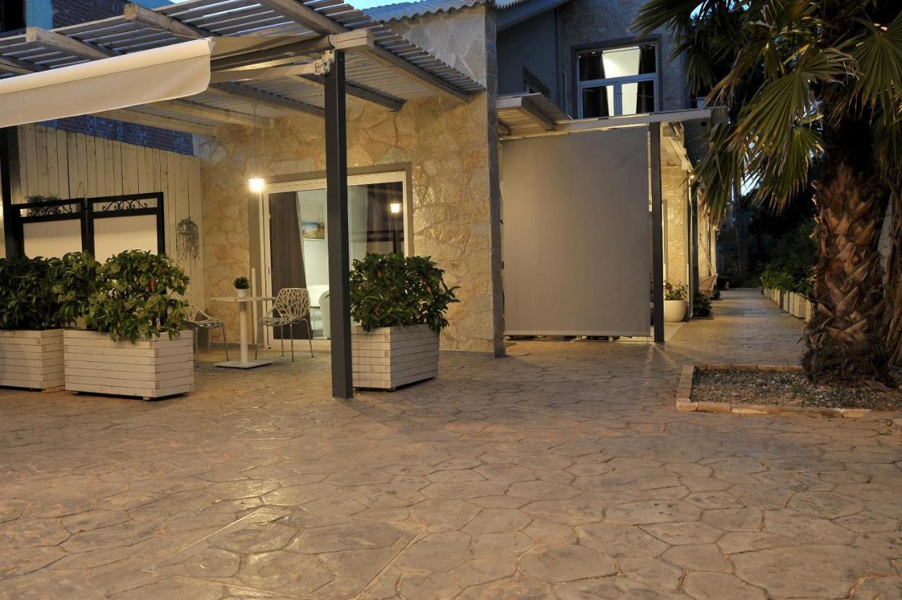 Alekos Luxury Suites Free 24H Transportation From - To Airport Луца Экстерьер фото