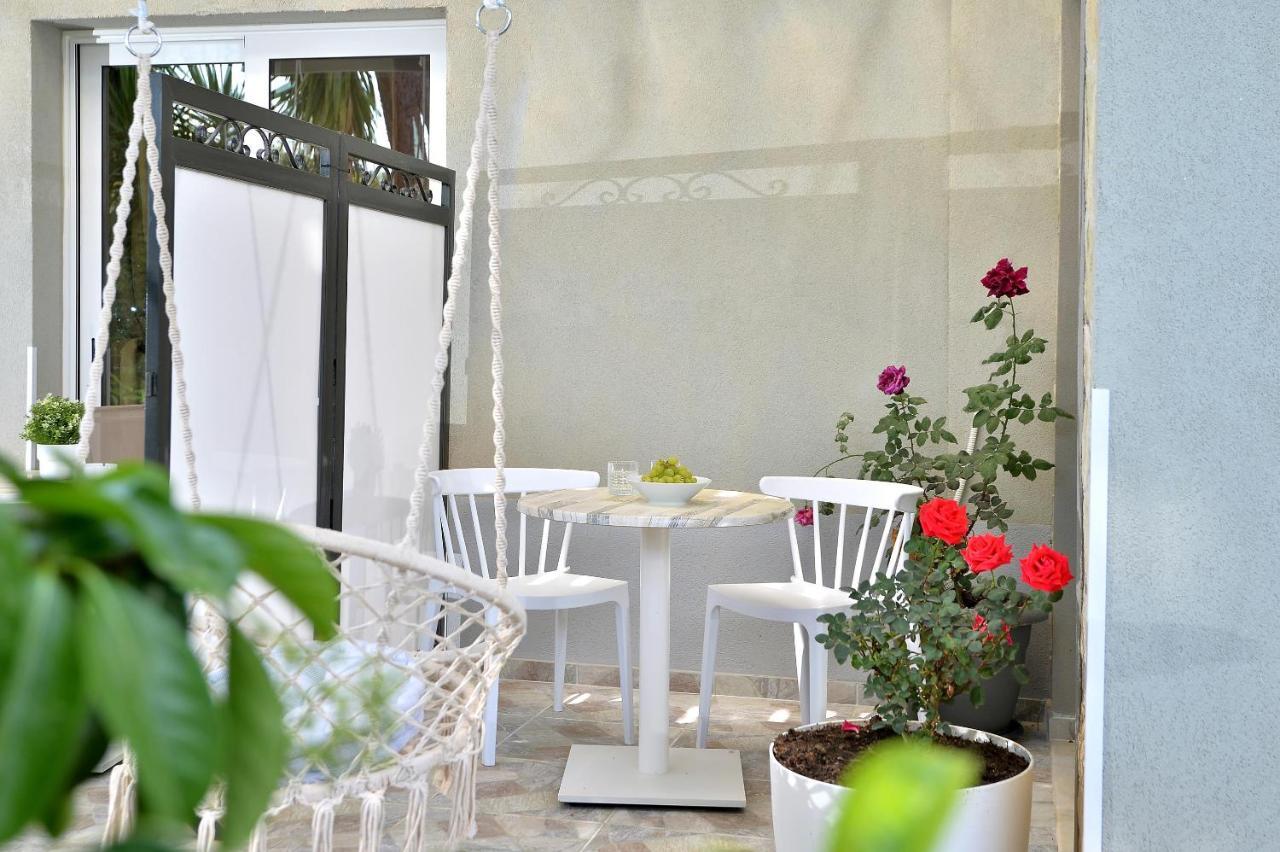 Alekos Luxury Suites Free 24H Transportation From - To Airport Луца Экстерьер фото
